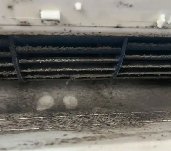 沧源空调吹的风有股烧焦味是怎么回事